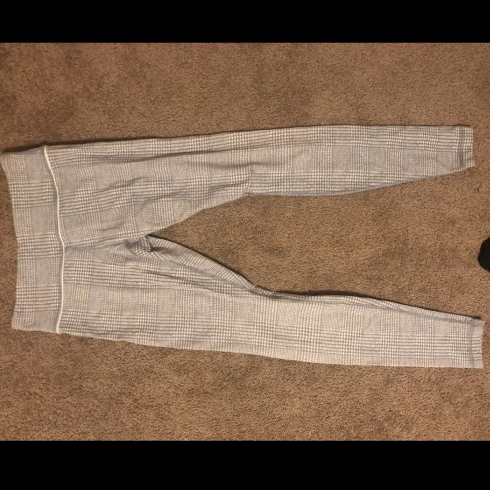 Lululemon leggings size 8